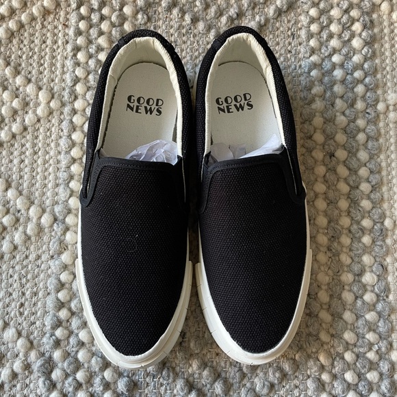 Good News Slip-on Sneakers - NWT sz 39 - Picture 5 of 6